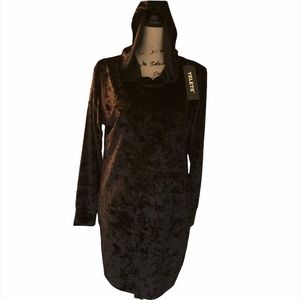 💚Yelete NWT velour hoodie dress
